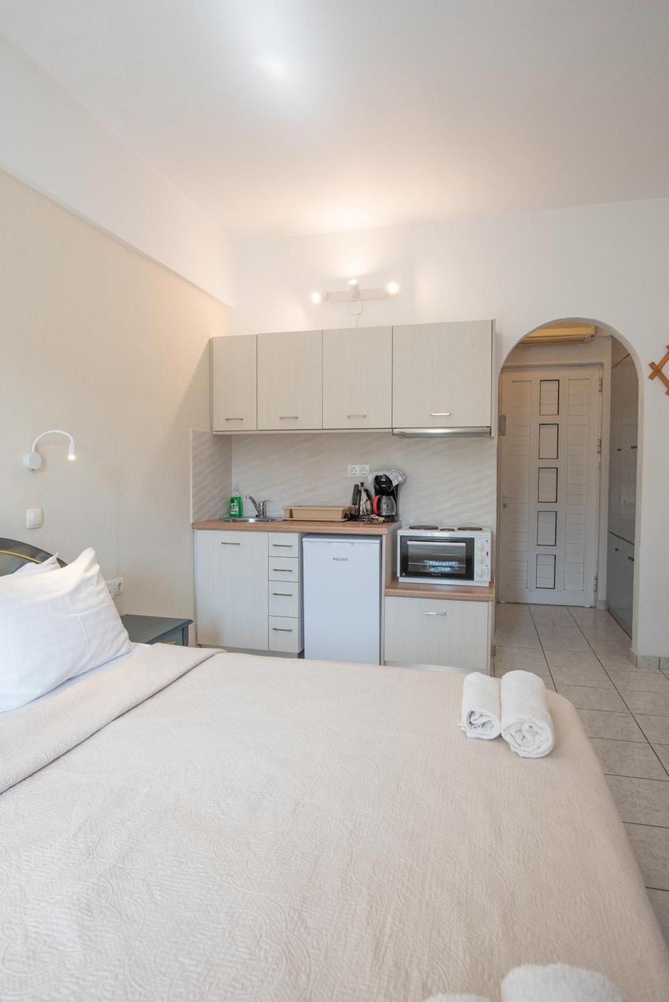 Antonis Apts, Physio Fitness Retreats Plakiász Kültér fotó