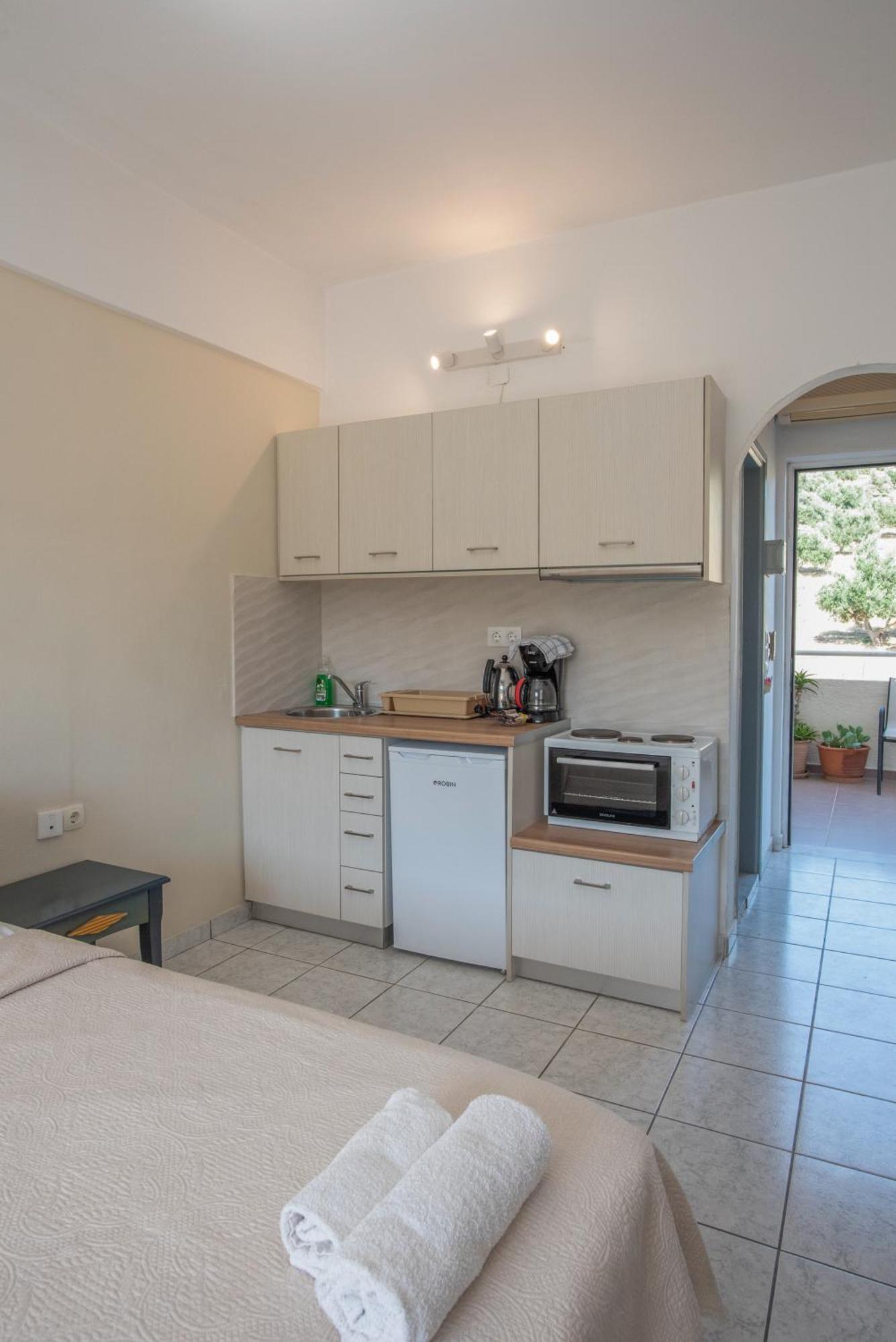 Antonis Apts, Physio Fitness Retreats Plakiász Kültér fotó
